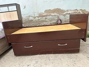 продаю спальню: Спальный гарнитур, Двуспальная кровать, ДСП, цвет - Белый — 6