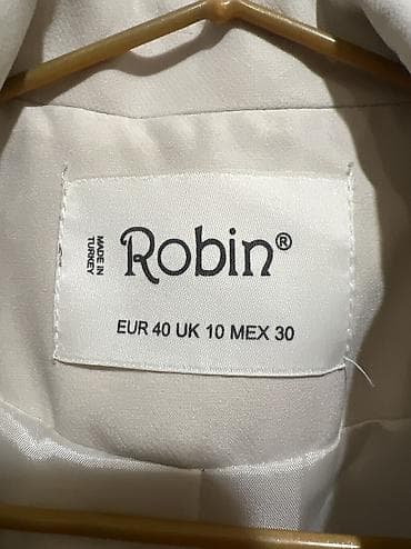 зимние сапоги женские в бишкеке: Плащ, Тренчкот, Двубортная модель, M — 5