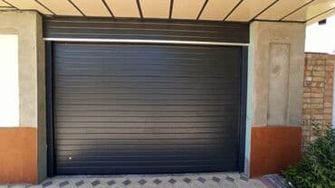 стойки для ограждение: Установка секционных ворот – универсальный вариант закрытия проема для — 10