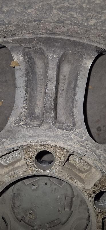 kia ev6: Литые Диски R 17 Toyota, Комплект, отверстий - 6, Б/у — 6