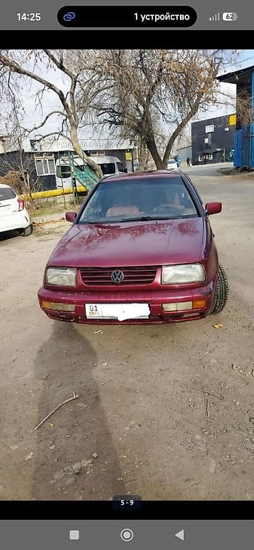 Volkswagen Vento: 1997 г., 1.6 л, Механика, Бензин, Седан