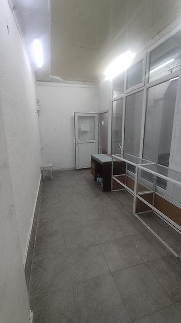 недвиж: Продается коммерческое помещение по первой линии в г. Кара-Балта, ул — 3