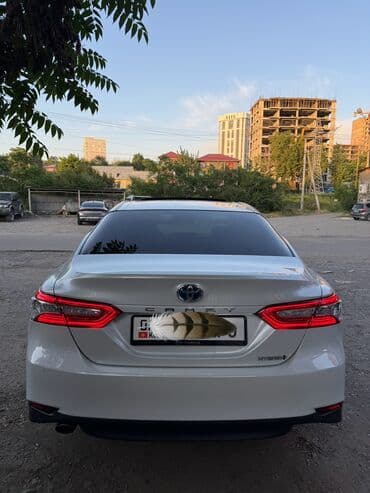 tayota prada: Toyota Camry: 2018 г., 2.5 л, Автомат, Бензин, Седан — 7