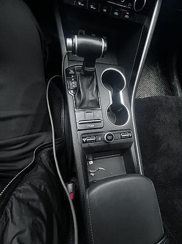 kia k7: Kia K5: 2021 г., Автомат, Газ, Седан — 9