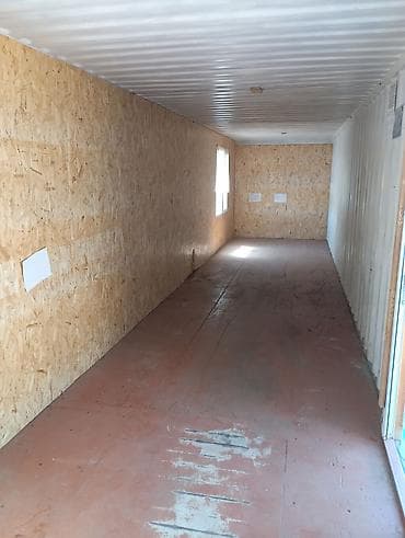 с гаража: Переоборудованный морской контейнер под модульное помещение в городе — 2