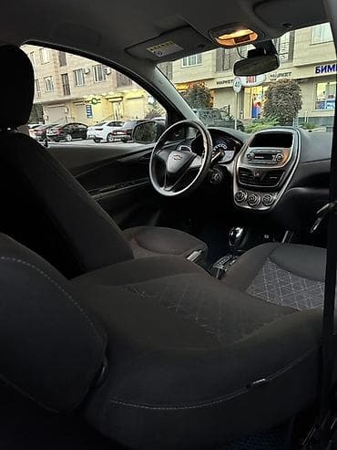 Продажа авто: Chevrolet Spark: 2018 г., 1 л, Вариатор, Бензин, Хэтчбэк — 7