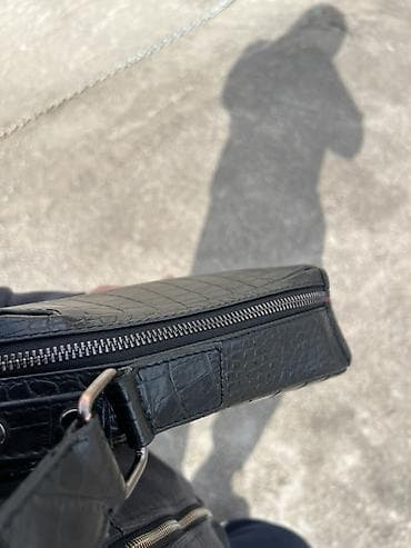 Сумкалар: Сумка-планшет Narvin из чёрной экокожи с тиснением под крокодила — 2