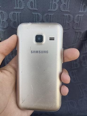телефон сат: Samsung цвет - Золотой — 2