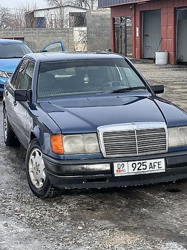салон w124: Mercedes-Benz W124: 1988 г., Седан — 8