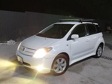 Toyota Ist: 2002 г., 1.5 л, Автомат, Газ, Хэтчбэк