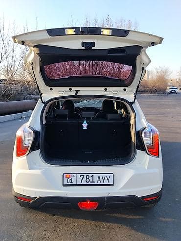 бар авто: Ssangyong Tivoli: 2020 г., 1.6 л, Кроссовер — 7