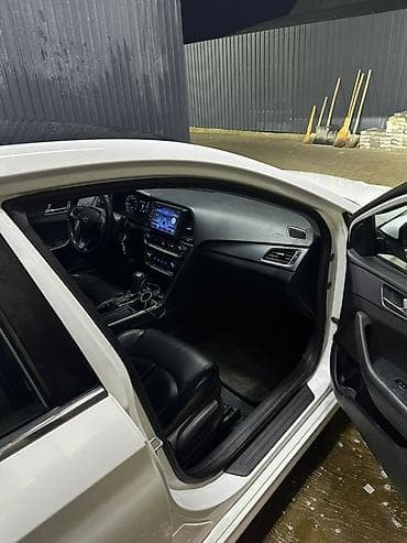 Транспорт: Hyundai Sonata: 2018 г., 2 л, Автомат, Бензин, Седан — 8