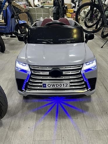 Детский электромобиль с яркой LED-подсветкой - Кузов: двухместный — 1