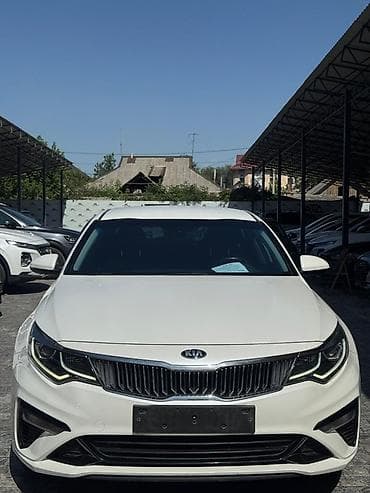 arizzo 8: Kia K5: 2018 г., 2 л, Автомат, Газ, Седан — 2