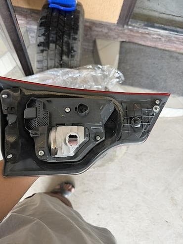 хайландер стоп: Оригинальный задний правый стоп сигнал (фара) для Toyota Highlander 50 — 3