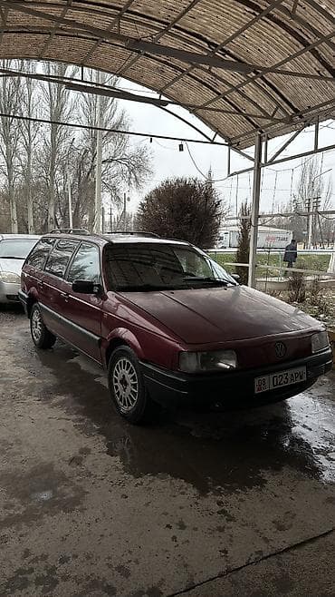 Volkswagen Passat: 1992 г., 1.8 л, Механика, Бензин, Универсал