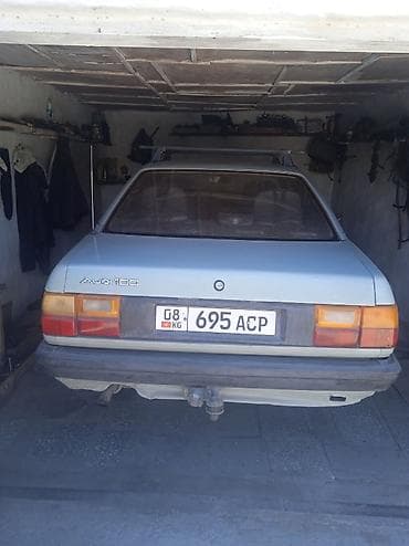 авто бесплатно: Audi 100: 1985 г., Механика, Бензин, Седан — 2