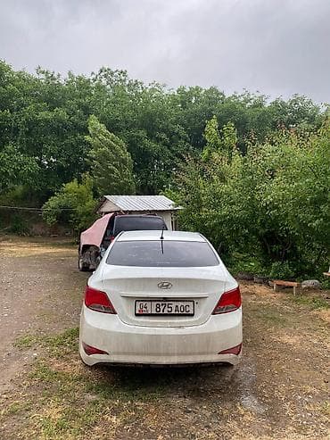 Hyundai Accent: 2015 г., Автомат, Седан
