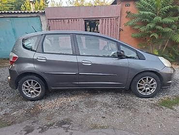 классика мото: Honda Fit: 2010 г., 1.5 л, Автомат, Бензин, Хэтчбэк — 6