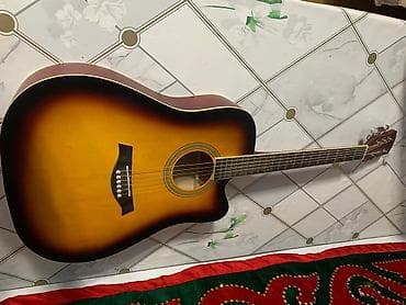 черные часы: Акустическая гитара типа дредноут с вырезом (cutaway), оттенок — 3