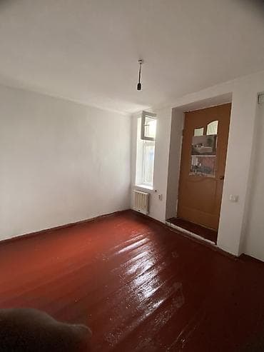 2квартира: Продается 2-квартира барачного типа, +кухня В кв имеется душ/туалет — 7