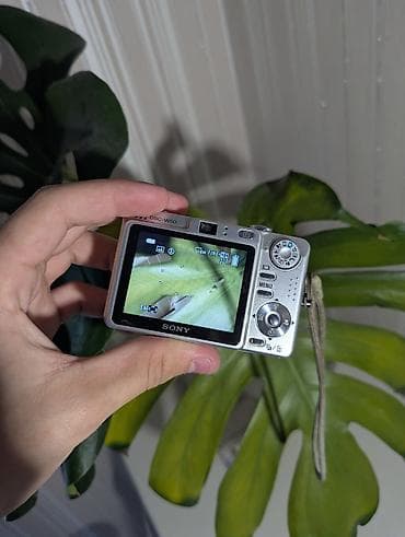 nikon d200: 📸 Sony DSC-W50 Полностью рабочий, в хорошем состоянии. Комплект: • — 3