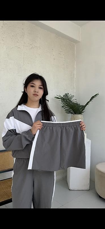 ветровка келме: Спортивный костюм 3-в-1: ветровка, брюки и шорты. Размеры : 42. 44 — 3