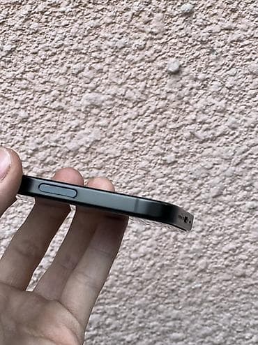 бу пылесос: IPhone 16 Pro, Б/у, 128 ГБ, Black Titanium, Защитное стекло, Кабель, 85 % — 4