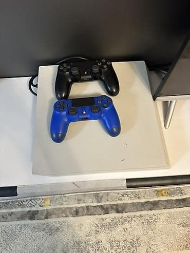 huawei mateview 28: PlayStation 4 pro прошитый (серый/белый корпус) с двумя беспроводными — 1