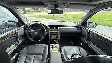 в 210: Mercedes-Benz E-Class: 2001 г., 4.3 л, Автомат, Газ — 4