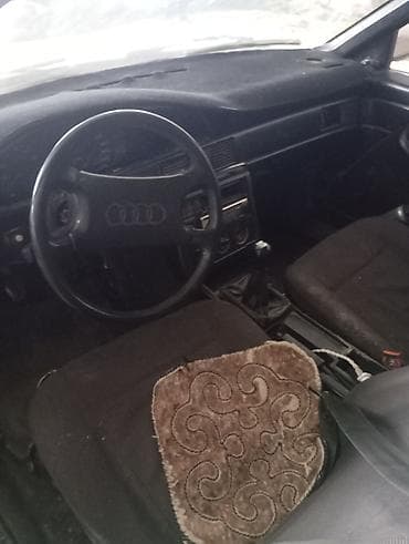 очень срочно продаю авто: Audi 100: 1988 г., 1.8 л, Механика, Седан — 3
