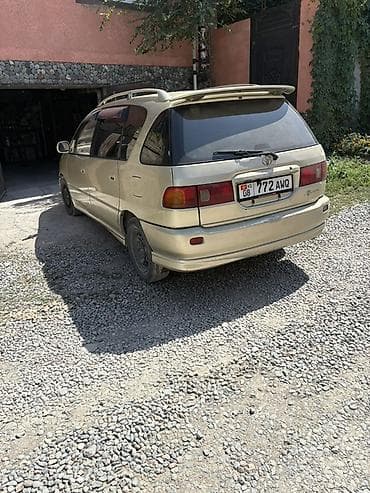 пикник тайота: Toyota Ipsum: 2001 г., Бензин, Универсал — 2