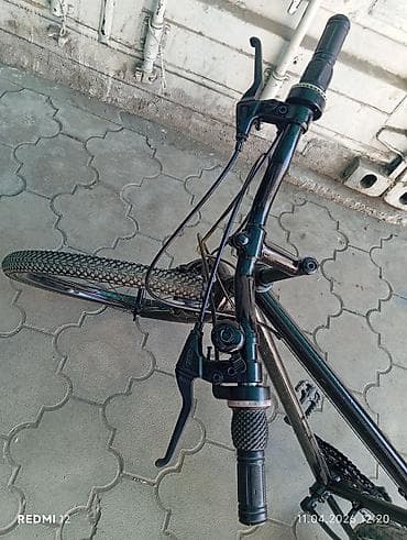 Велосипед 26" - Колёса: 26", покрышки полуслик/грунт для города и at lalafo.kg Велосипед 26" - Колёса: 26", покрышки полуслик/грунт для города и