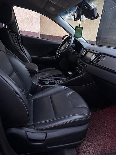 byd e7: Kia Niro: 2017 г., 1.6 л, Автомат, Гибрид, Кроссовер — 10