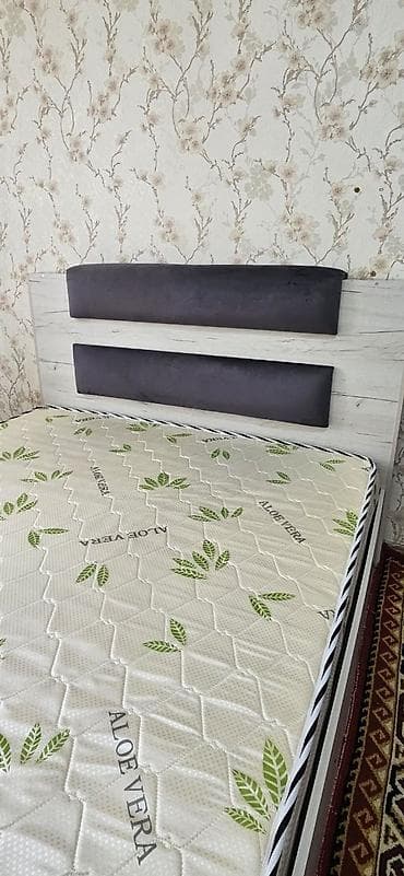 Кровати: Двуспальная кровать, Б/у, С матрасом, длина - 200 см — 7