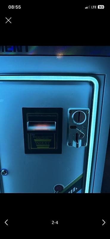 стелажи для магазинов: Игровой автомат с неоновой подсветкой. Описание: - Вертикальный — 3