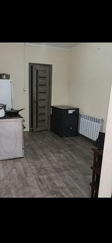 сдаю ком: 60 м², 3 комнаты, Забор, огорожен — 6