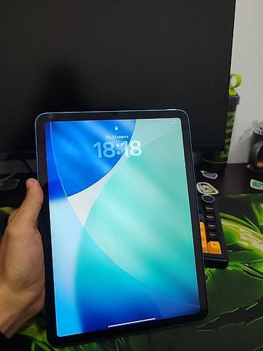 Видеоигры и приставки: Apple iPad Air (синий) - Дисплей 10.9" Liquid Retina с тонкими — 2