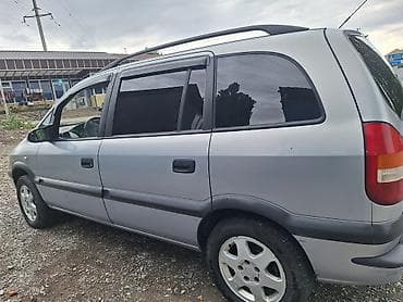 Opel Zafira: 2001 г., 1.8 л, Бензин, Универсал — 5