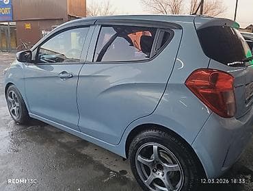 оверлог в рассрочку: Chevrolet Spark: 2017 г., 1 л, Автомат, Бензин, Хэтчбэк — 1