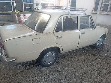 ВАЗ (ЛАДА) 2101: 1974 г., 1.5 л, Механика, Бензин, Седан — 4
