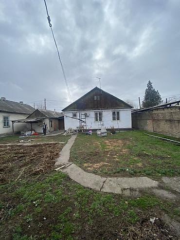 продаю дом г кайынды: Дом с участком В районе киркома Участок 5 соток Первая линия — 9