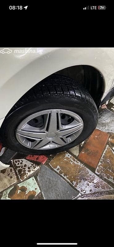 mazda 6: Toyota Ist: 2003 г., Хэтчбэк — 9