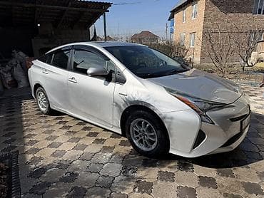 Toyota: Toyota Prius: 2018 г., Гибрид, Хэтчбэк — 5