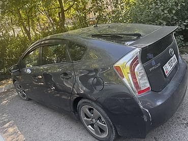 roewe er6: Toyota Prius: 2015 г., 1.5 л, Автомат, Бензин, Седан — 2