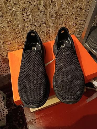 Мужская обувь: Мужские кроссовки, 39, 39.5, Skechers, Новый, цвет - Черный, Самовывоз, Платная доставка — 1