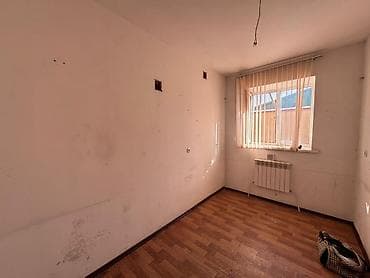 продажа дома в селе ивановка: Продается капитальный двухэтажный дом в городе Кара-Балта, ул. Ленина — 7