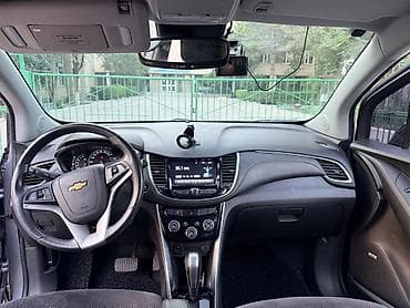 spark 2017: Chevrolet Trax: 2018 г., 1.4 л, Автомат, Бензин, Кроссовер — 2