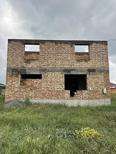 рассмотрим варианты: Двухэтажный кирпичный дом без отделки, коробка на монолитном — 8