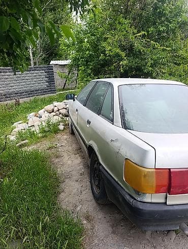 e 303: Audi 80: 1987 г., Седан — 3